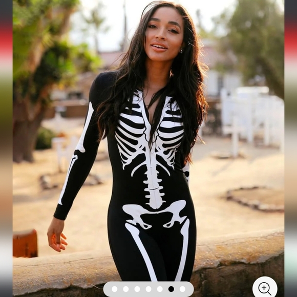 NWT! Tipsy Elves, Skeleton Bodysuit Costume, Black/White, Size Medium -$79.95 - Picture 6 of 13